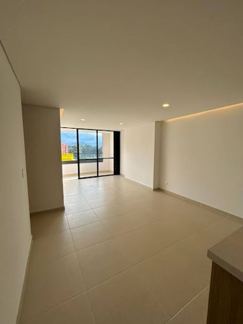 Apartamento de 2 alcobas en arriendo en Vilachuaga, Rionegro, 88 m² · foto 3 de 15