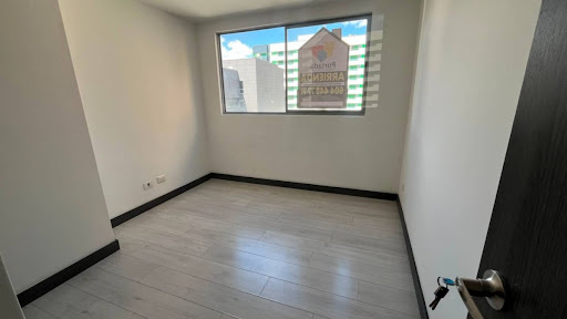 Apartamento en arriendo en Ciudad Del Río, Medellín · foto 11 de 15