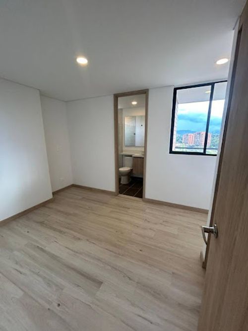 Apartamento de 2 alcobas en arriendo en Vilachuaga, Rionegro, 88 m² · foto 6 de 15