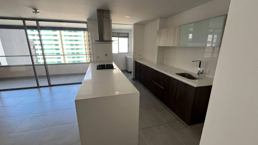 Apartamento en arriendo en Ciudad Del Río, Medellín · foto 15 de 15