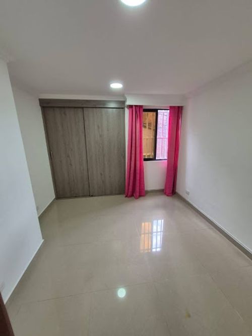 Apartamento en venta en Cataluña, Medellín · foto 6 de 14