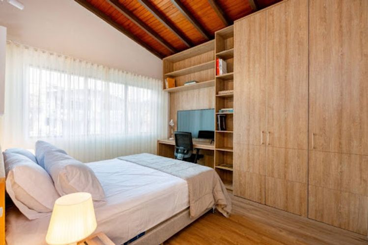 Casa de 5 alcobas en venta en Laureles, Medellín, 135 m² · foto 9 de 23