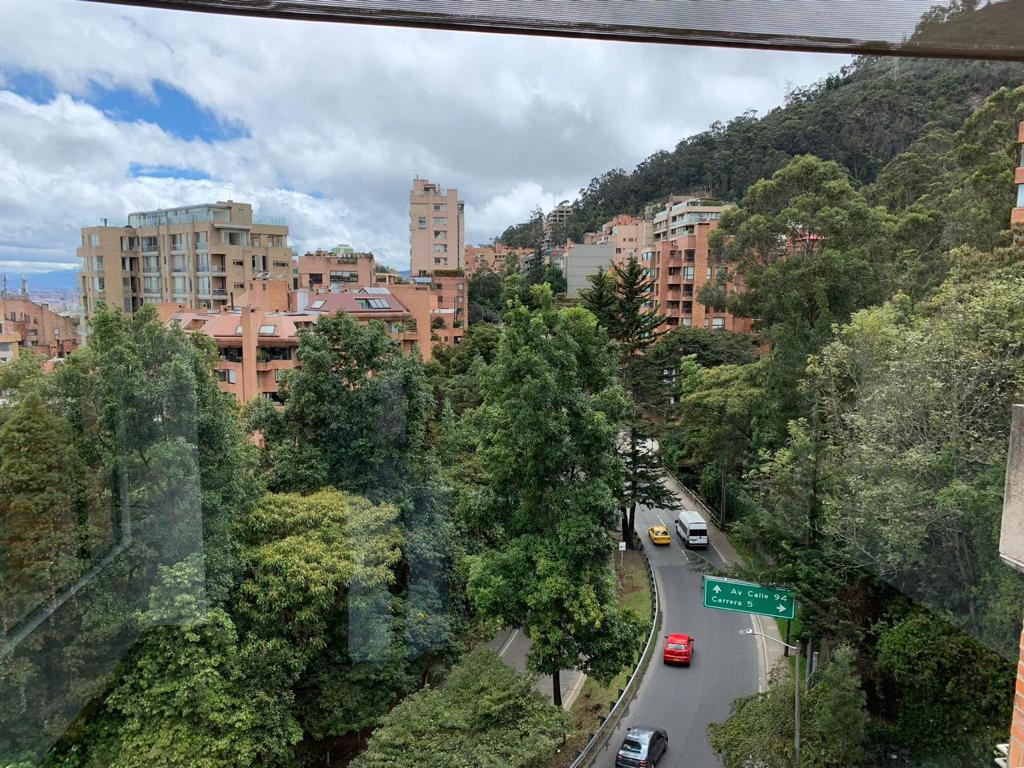 Apartamento en venta en Los Rosales, Bogotá · foto 9 de 22