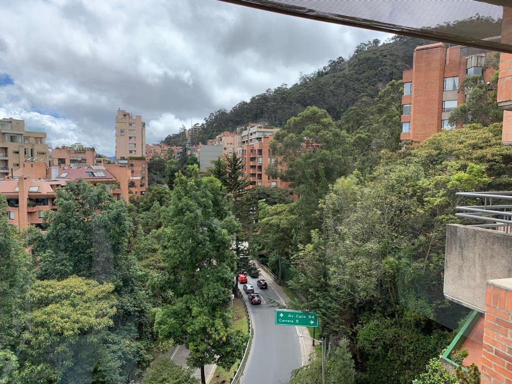 Apartamento en venta en Los Rosales, Bogotá · foto 10 de 22