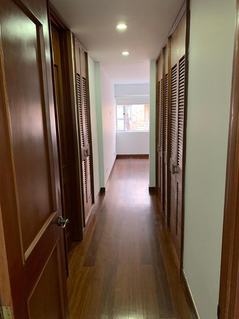 Apartamento en venta en Los Rosales, Bogotá · foto 18 de 22