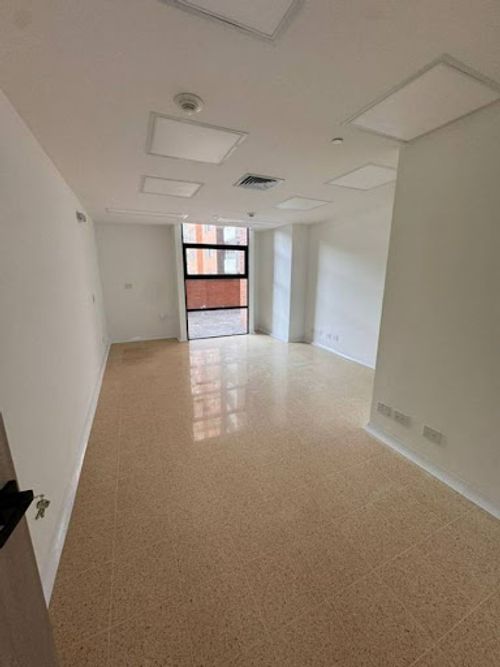 Consultorio en arriendo en San Diego, Medellín, 35 m² · foto 9 de 15