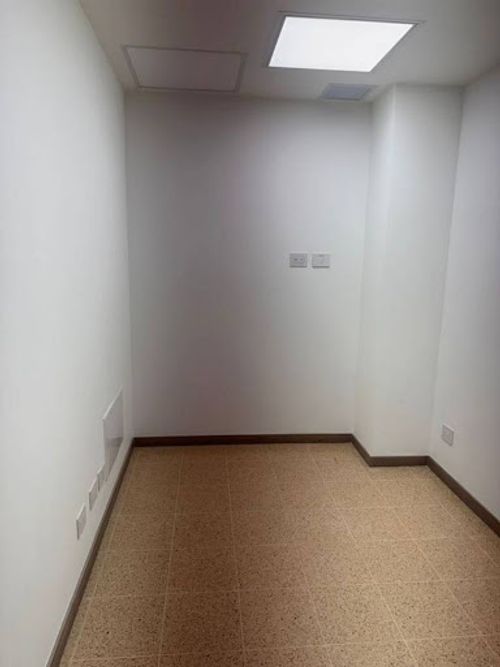 Consultorio en arriendo en San Diego, Medellín, 35 m² · foto 13 de 15