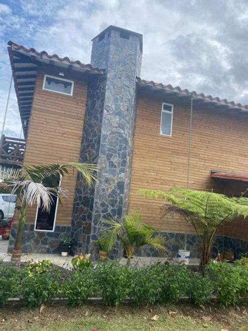 Finca en arriendo en La Charanga, Guarne, 170 m² · foto 2 de 17