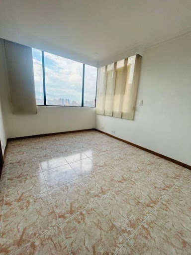 Apartamento en venta en El Portal, Envigado · foto 3 de 18