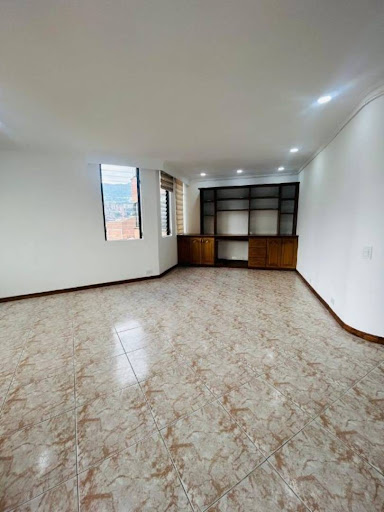 Apartamento en venta en El Portal, Envigado · foto 7 de 18