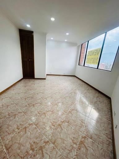 Apartamento en venta en El Portal, Envigado · foto 12 de 18