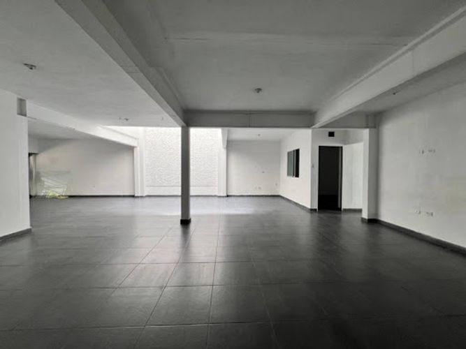 Local en arriendo en Laureles, Medellín, 205 m² · foto 5 de 18