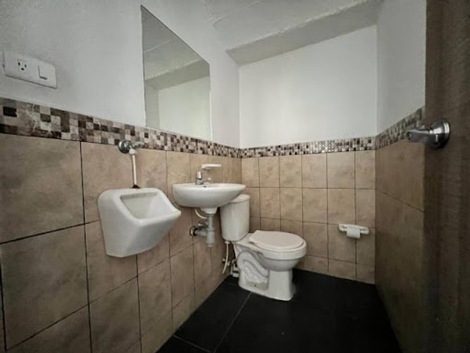 Local en arriendo en Laureles, Medellín, 205 m² · foto 6 de 18