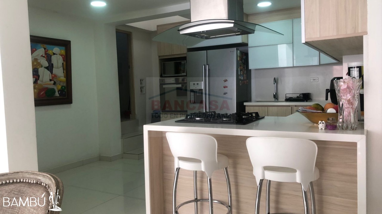 Apartamento en venta en Laureles, Medellín · foto 2 de 18