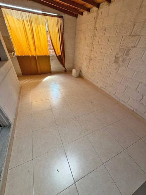 Casa de 4 alcobas en venta en Santa Mónica, Medellín, 270 m² · foto 9 de 16