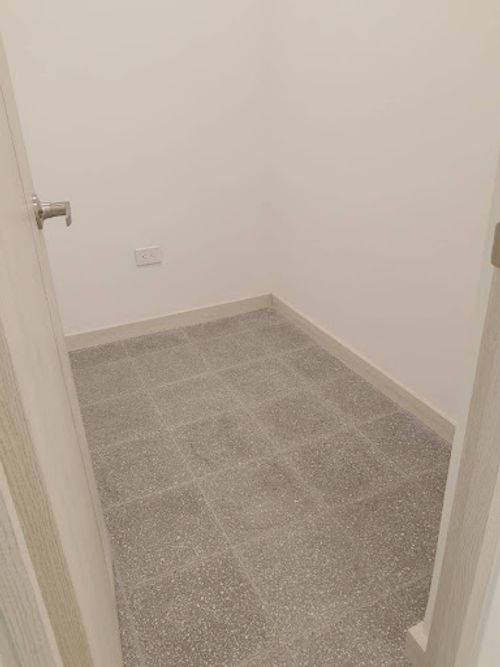 Oficina en arriendo en Los Colores, Medellín, 47 m² · foto 2 de 10