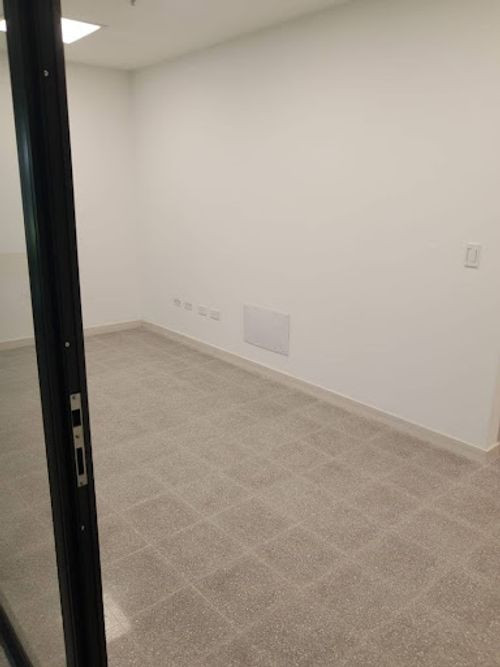 Oficina en arriendo en Los Colores, Medellín, 47 m² · foto 3 de 10