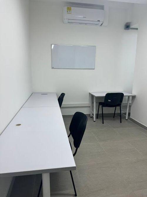 Local en arriendo en Ciudad Del Río, Medellín, 16 m² · foto 2 de 5