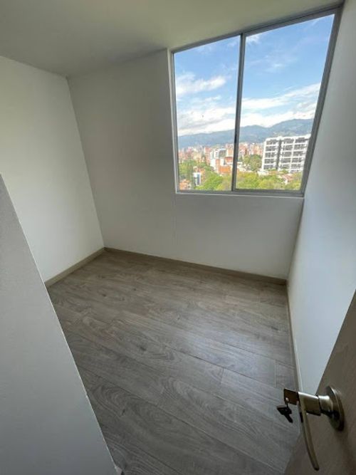 Apartamento de 3 alcobas en arriendo en San German, Medellín, 65 m² · foto 5 de 15