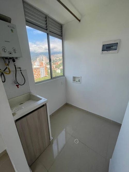 Apartamento de 3 alcobas en arriendo en San German, Medellín, 65 m² · foto 15 de 15