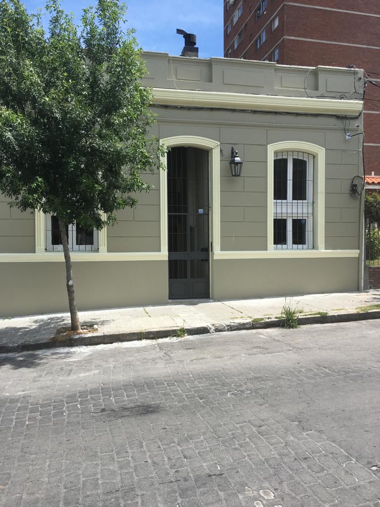 Marco Bruto tipo casa, al frente con barbacoa propia y azotea