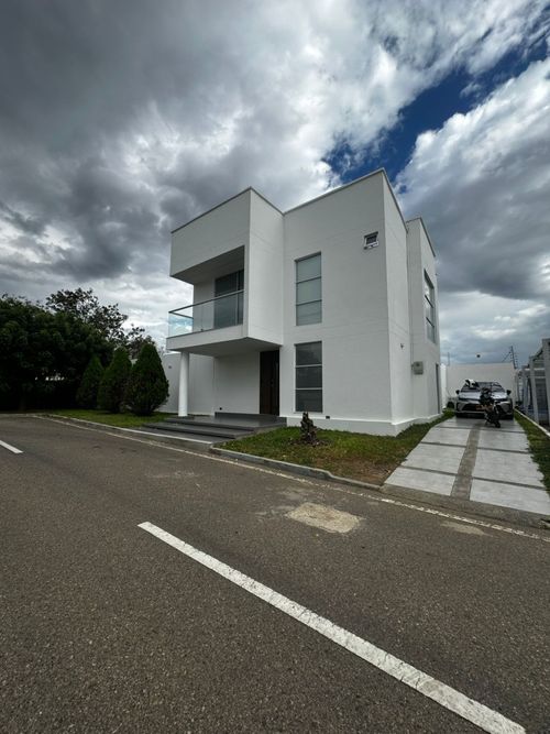 Casa de 5 alcobas en venta en La Sabana, Villa del Rosario, 370 m² · foto 4 de 24