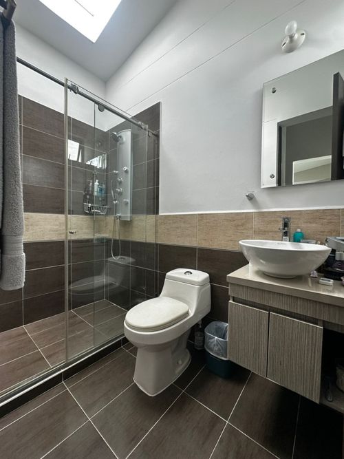 Casa de 5 alcobas en venta en La Sabana, Villa del Rosario, 370 m² · foto 8 de 24
