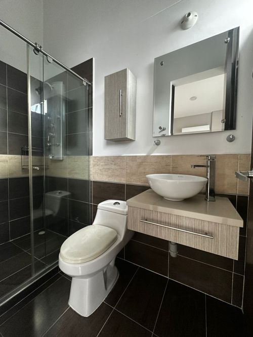 Casa de 5 alcobas en venta en La Sabana, Villa del Rosario, 370 m² · foto 10 de 24