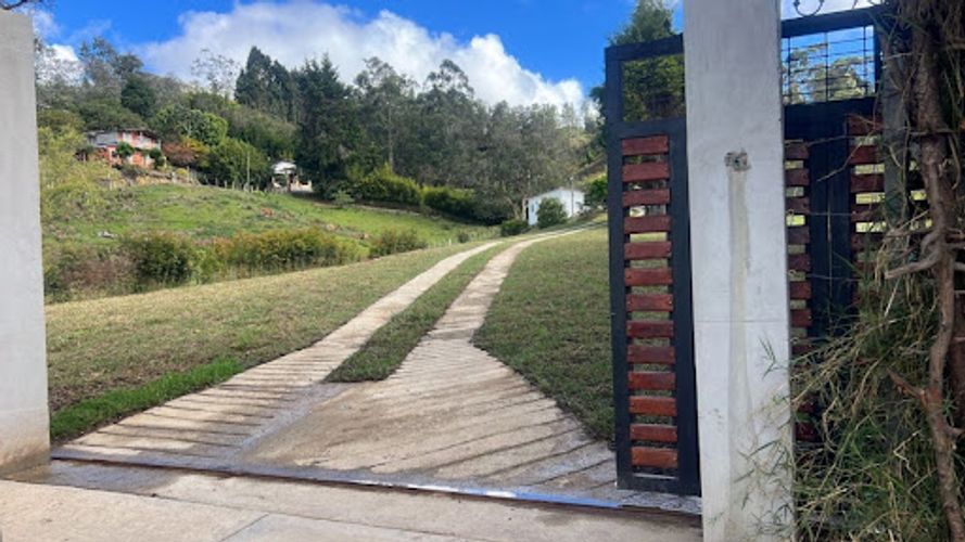 Finca en arriendo en El Salado, Guarne, 5800 m² · foto 3 de 4