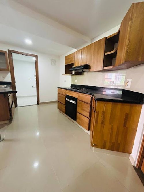 Apartamento de 3 alcobas en venta en Aves Maria, Sabaneta, 114 m² · foto 2 de 19