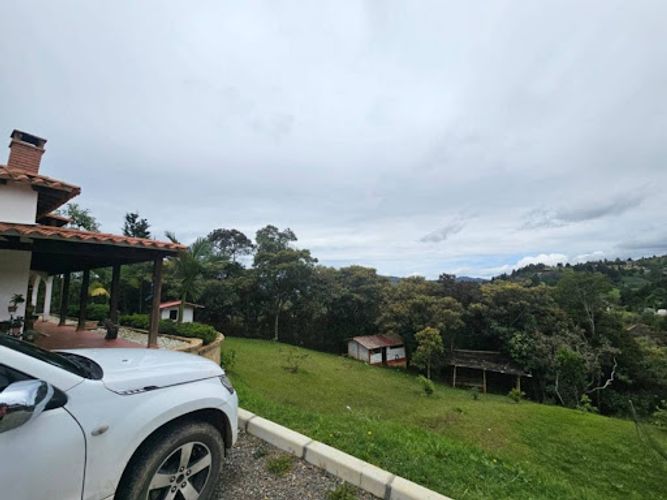 Finca en arriendo en El Zango, Guarne, 280 m² · foto 8 de 24
