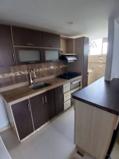Apartamento en arriendo en Los Colores, Medellín · foto 3 de 19