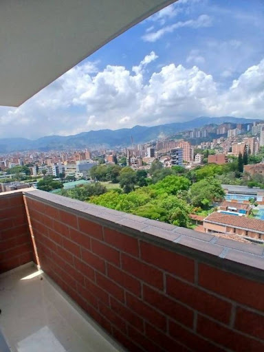 Apartamento en arriendo en Los Colores, Medellín · foto 4 de 19