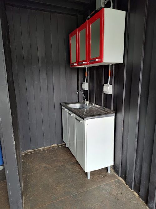 Local en arriendo en Santa Elena, Medellín, 15 m² · foto 3 de 5