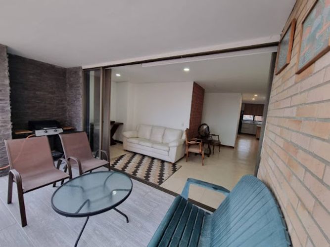 Apartamento de 3 alcobas en arriendo en Trinidad, Medellín, 138 m² · foto 3 de 16