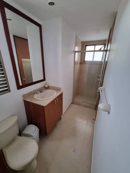 Apartamento de 3 alcobas en arriendo en Trinidad, Medellín, 138 m² · foto 8 de 16
