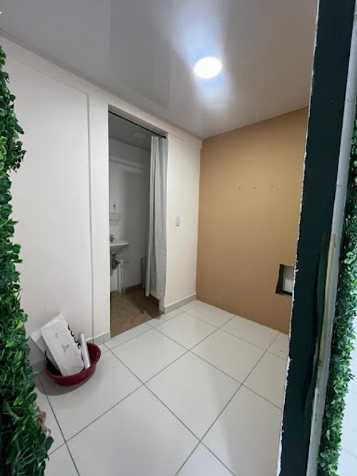 Retail space for rent in Carmelo, Bello