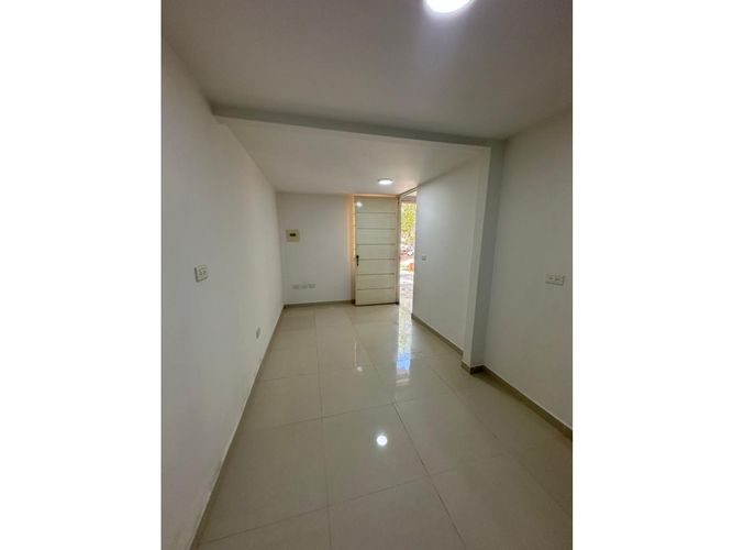 Casa de 3 alcobas en venta en Betania, Bucaramanga, 38 m² · foto 2 de 24