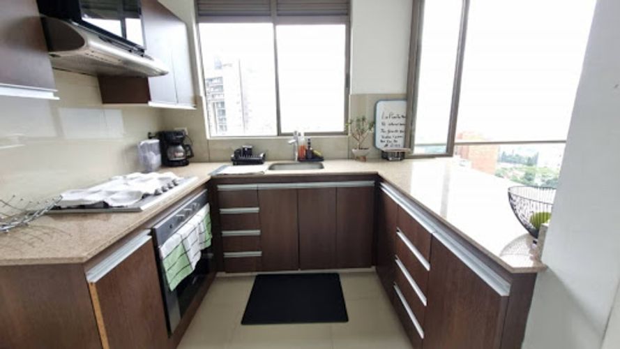 Apartamento de 1 alcoba en arriendo en Los Balsos, Medellín, 70 m² · foto 3 de 9
