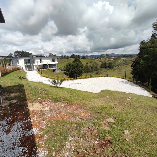 Casa de 4 alcobas en venta en Cuchillas De San Jose, Rionegro · foto 2 de 12
