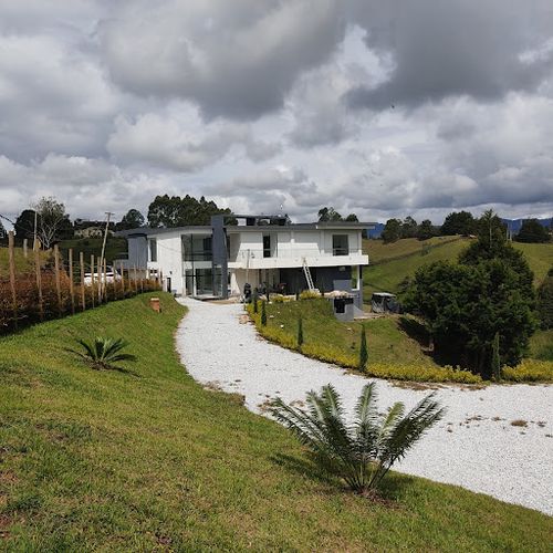 Casa de 4 alcobas en venta en Cuchillas De San Jose, Rionegro · foto 4 de 12