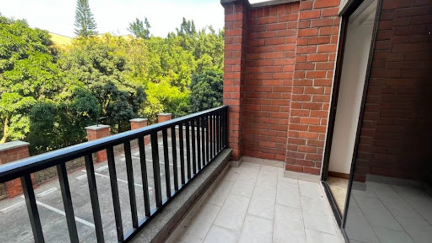 Apartamento de 2 alcobas en arriendo en Los Balsos, Medellín, 120 m² · foto 4 de 22