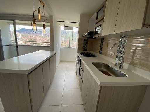 Apartamento en Arriendo en Madera, Bello