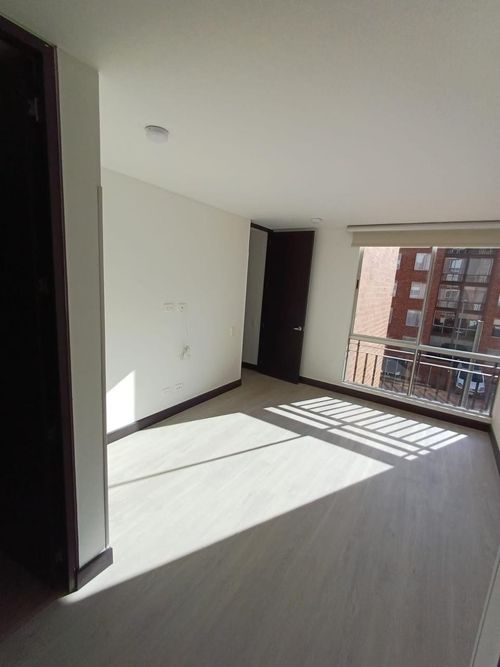 Apartamento de 3 alcobas en venta en Hacienda Casablanca La Sierra, Madrid, 83 m² · foto 11 de 24