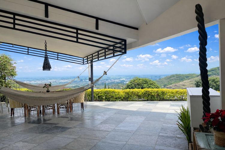 Casa de 4 alcobas en venta en Acopi, Yumbo, 480 m² · foto 2 de 18
