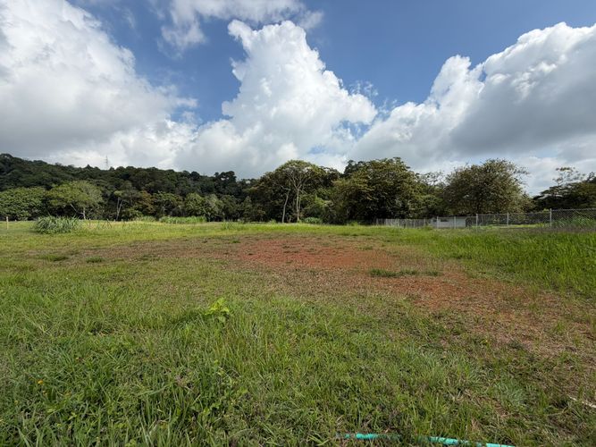 Lote en venta en Pance, Cali, 3530 m² · foto 2 de 3
