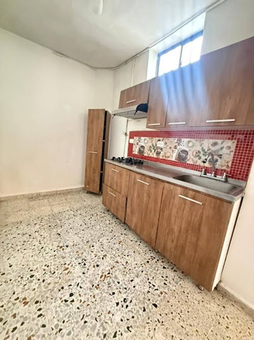 Casa de 4 alcobas en venta en Prado, Medellín, 110 m² · foto 2 de 24