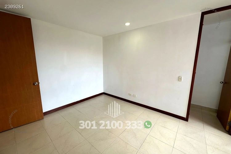 Apartamento de 3 alcobas en arriendo en Los Parra, Medellín, 138 m² · foto 18 de 24