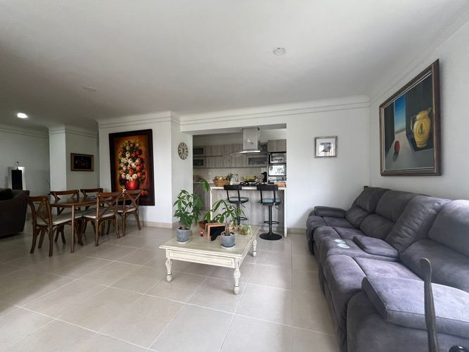 Apartamento de 3 alcobas en arriendo en San Lucas, Medellín, 215 m² · foto 9 de 20