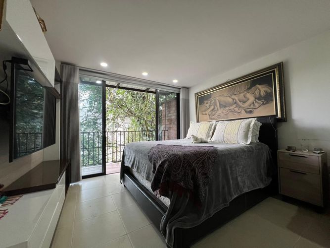 Apartamento de 3 alcobas en arriendo en San Lucas, Medellín, 215 m² · foto 2 de 20